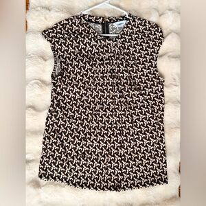 Stylish Black and White Patterned Women's Top